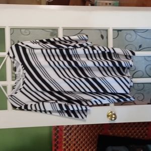 Anthony Richard's women's top size large black and white
